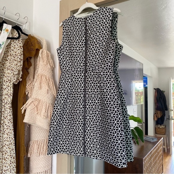 Diane Von Furstenberg Retro Flower Print Sheath Dress 2 - Picture 2 of 11